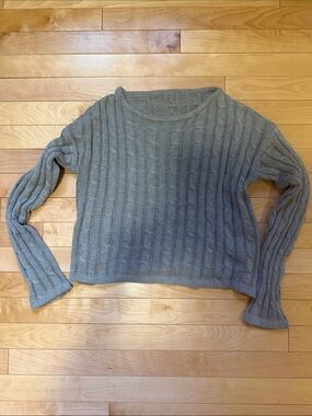 Classic Cable Knit Crewneck Sweater - Gray